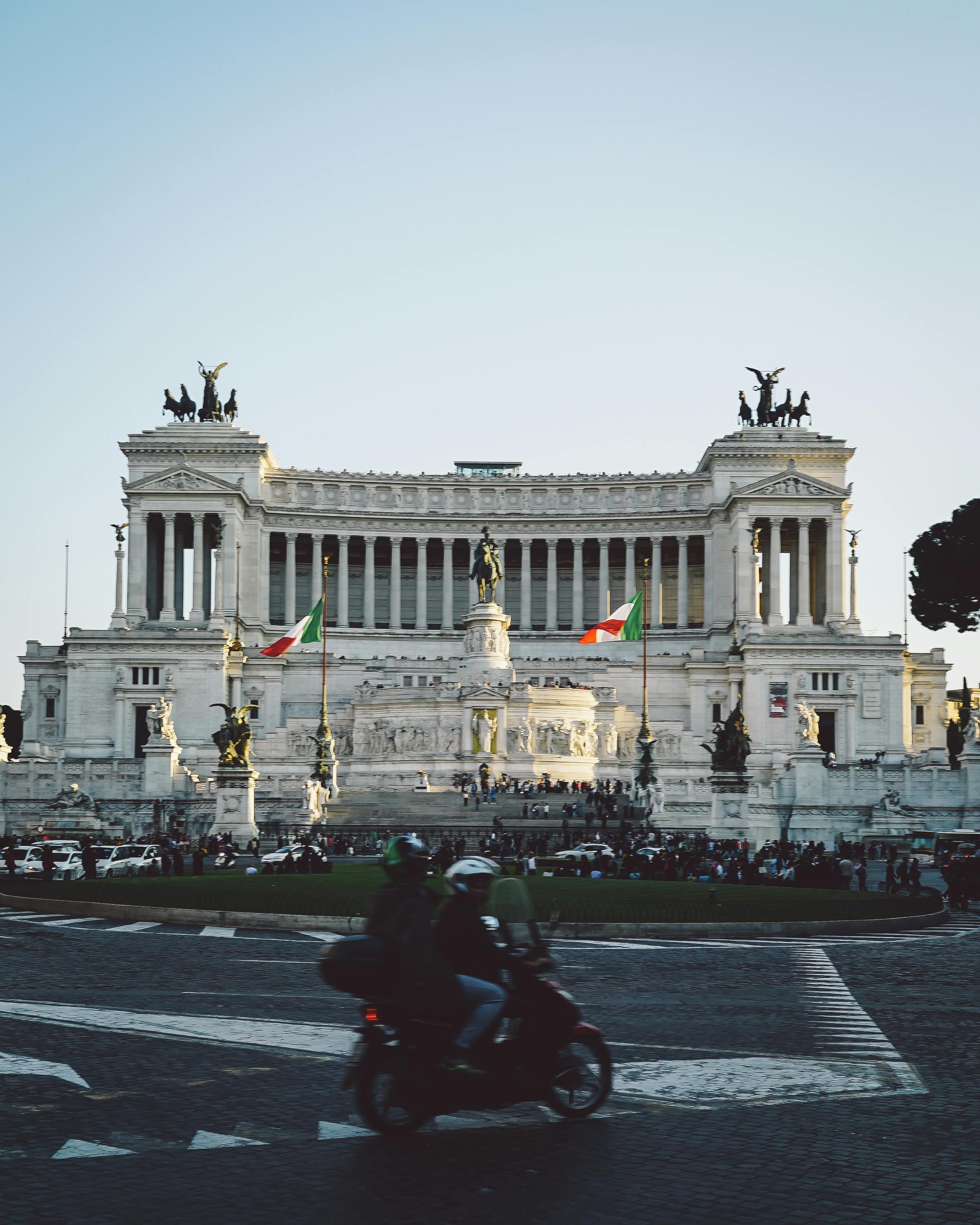 Rome%in%Vespa%Sidecar