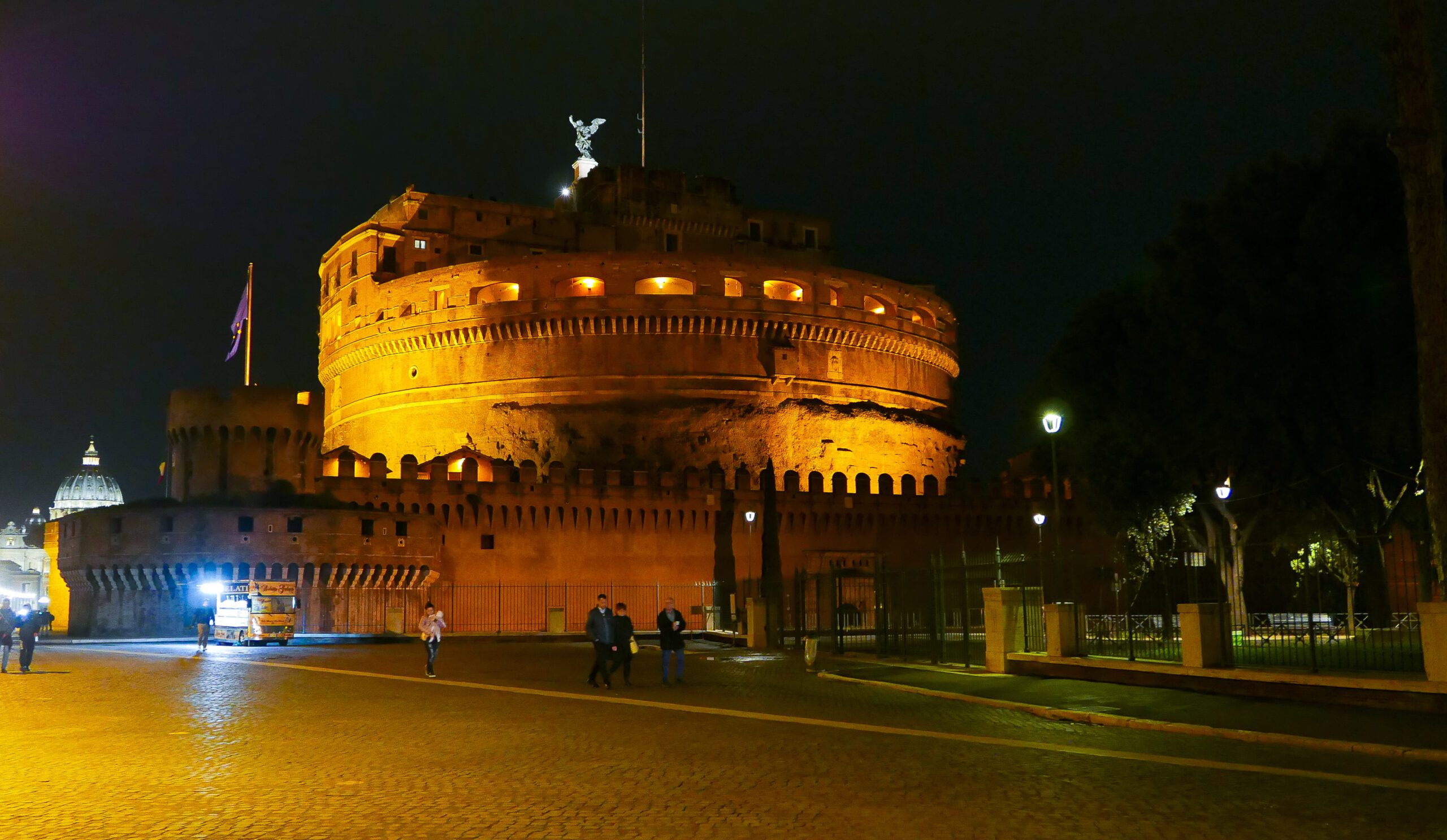 Fiat 500 Rome night tour experience