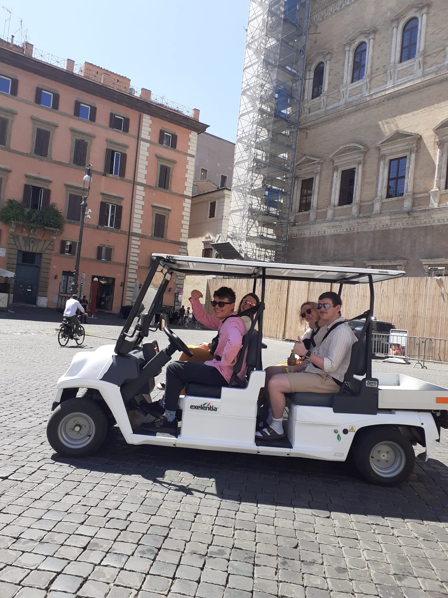 Rome's Artistic Highlights by Golf Cart: From MAXXI to MACRO