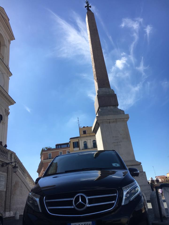 Mercedes Limo Van Tour Exploring Rome's Iconic Landmarks