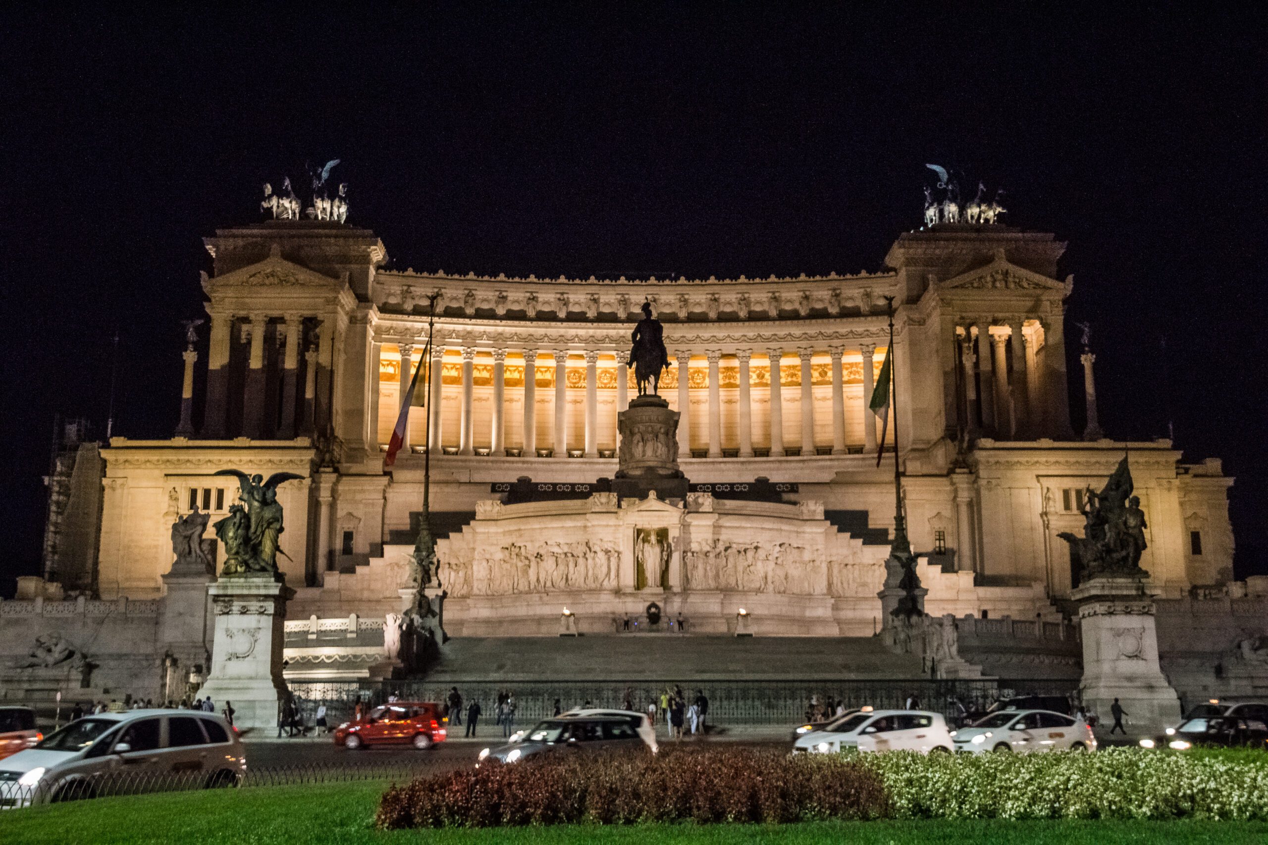 Panoramic night tour in golf cart