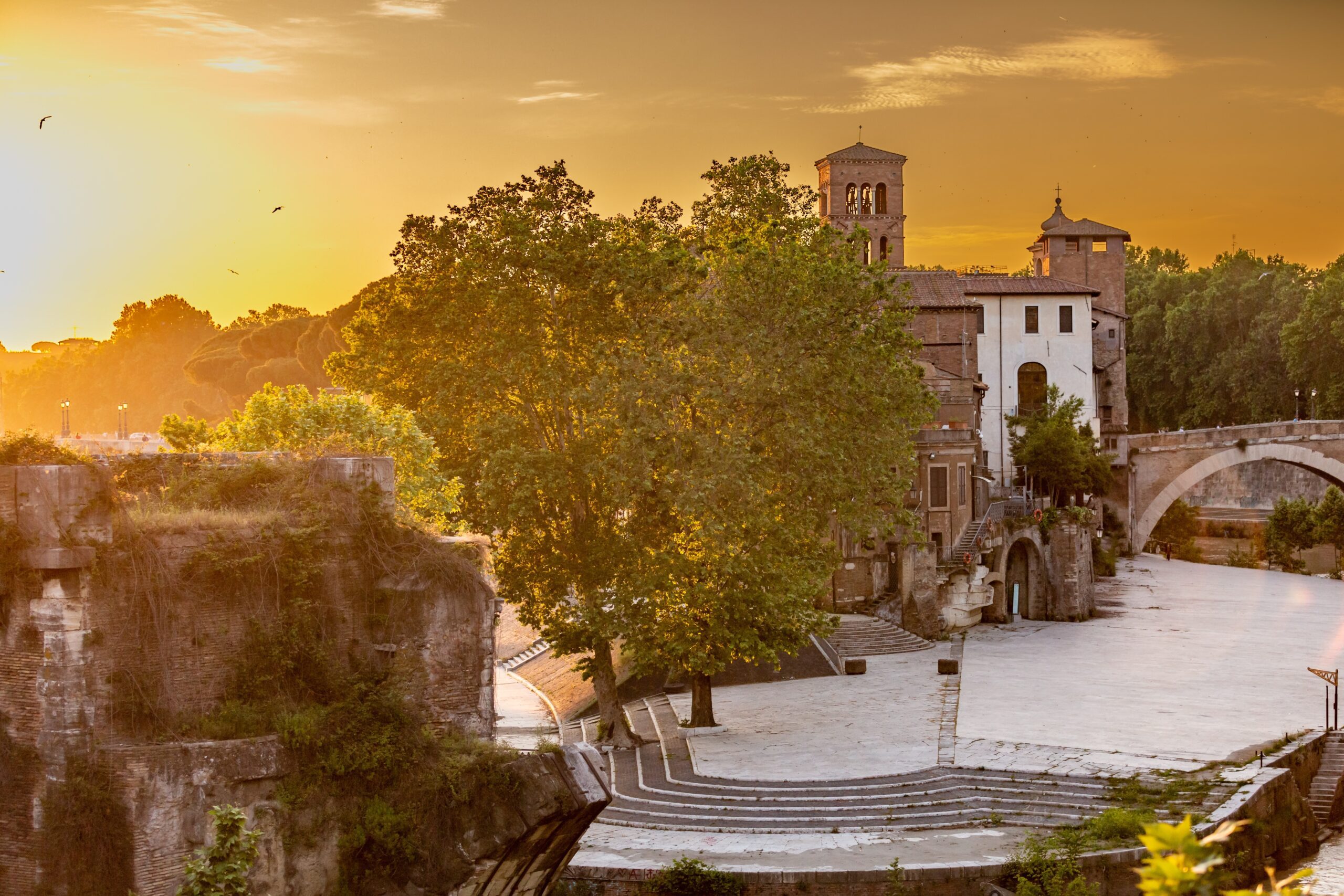 Marvellous Sidecar night Rome tour experience
