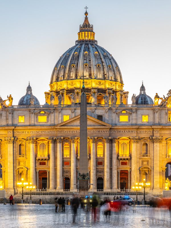 Discover the Vatican City in a Golf Cart