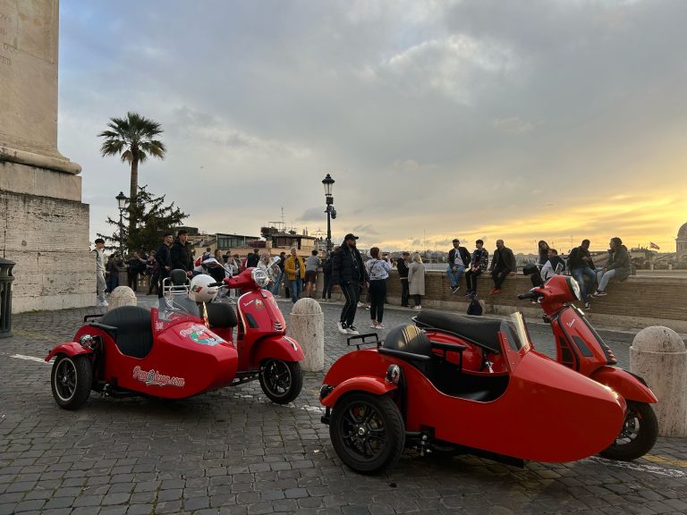 rome by night in sidecart